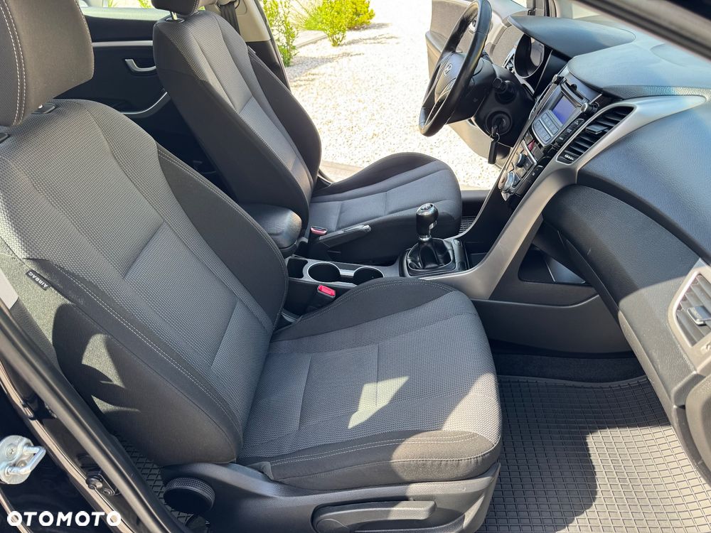 Hyundai i30 blue 1.4 Trend - 33