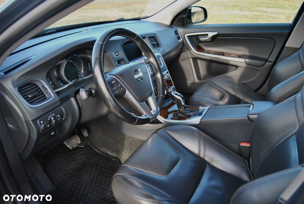 Volvo V60 Cross Country T5 AWD Summum - 5