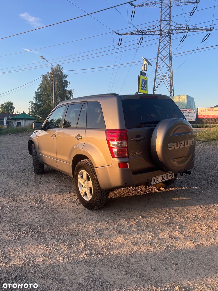Suzuki Grand Vitara 2.0 Comfort - 3