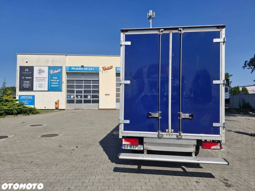 Mercedes-Benz Sprinter - 8