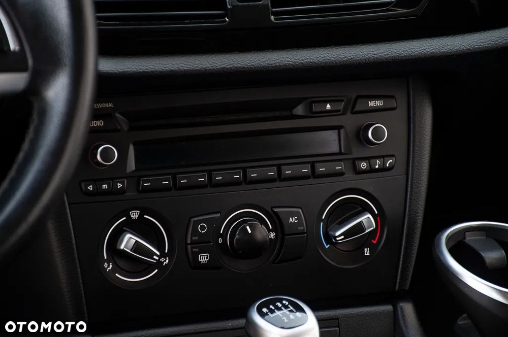 BMW X1 xDrive18d xLine - 32