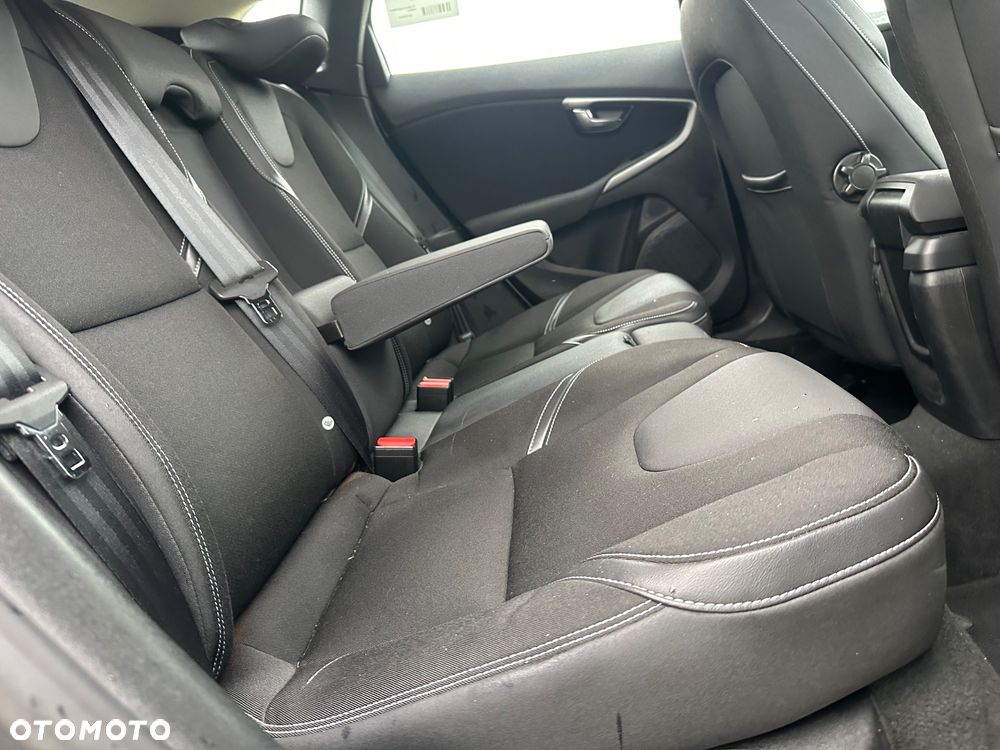 Volvo V40 T2 Linje Svart - 13