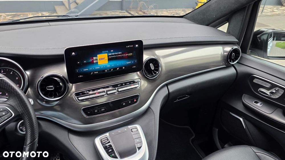 Mercedes-Benz Klasa V 300 d lang 4Matic 9G-TRONIC Exclusive Edition - 13