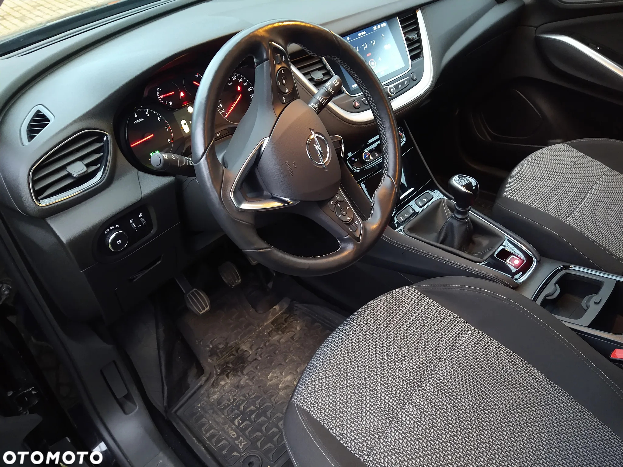 Opel Grandland X 1.2 Start/Stop Business Edition - 3