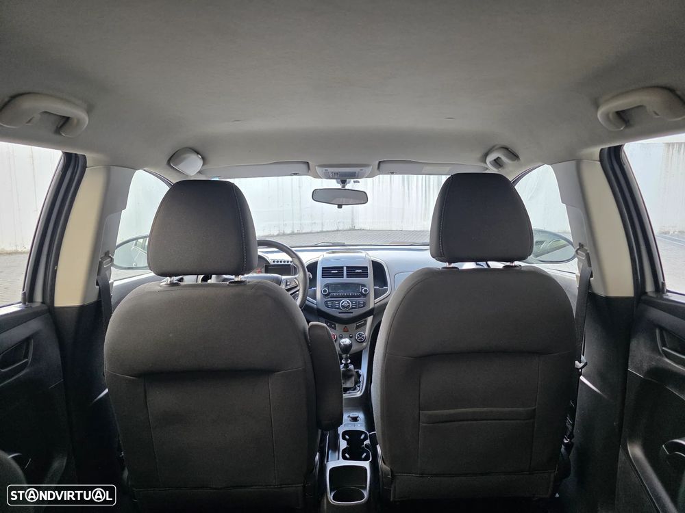 Chevrolet Aveo 1.3 VCDi LTZ - 53