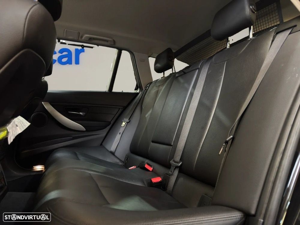 BMW 318 d Line Sport - 19