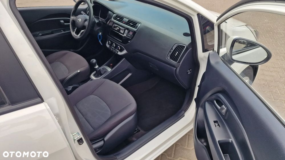 Kia Rio 1.2 Attract - 8