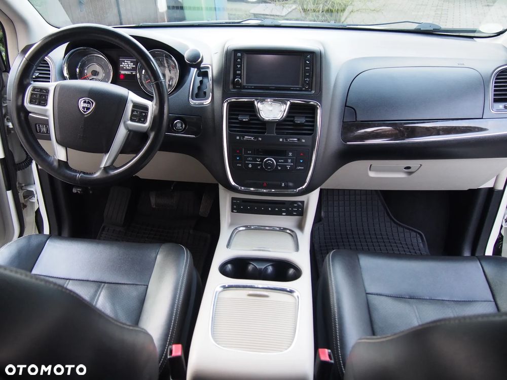 Lancia Voyager 2.8 CRD16v Platinum - 15