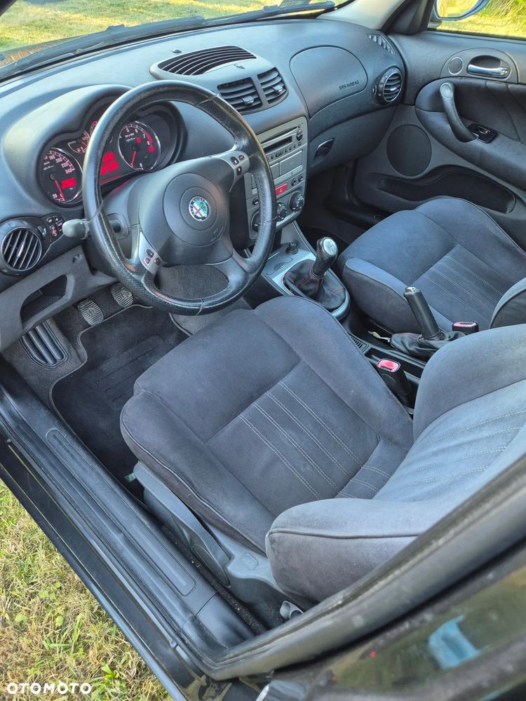 Alfa Romeo 147 - 11