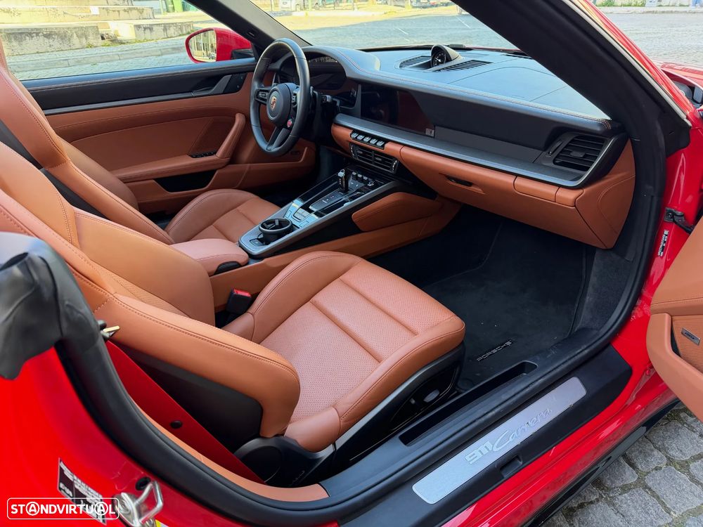 Porsche 911 (992) Carrera - 5