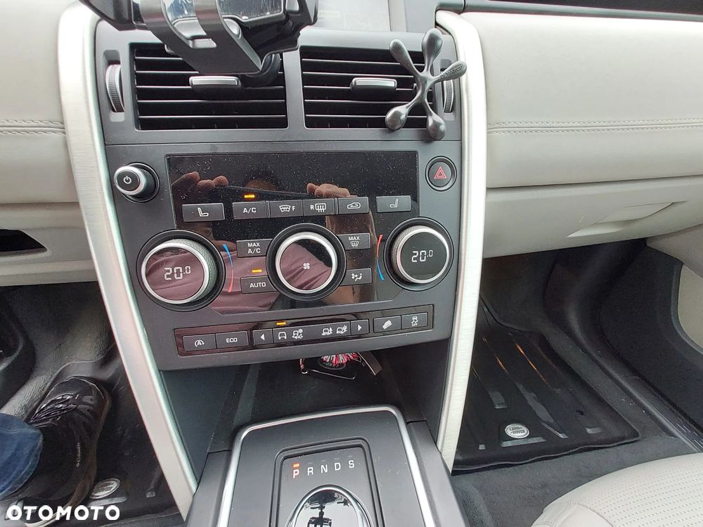 Land Rover Discovery Sport 2.0 TD4 HSE - 22