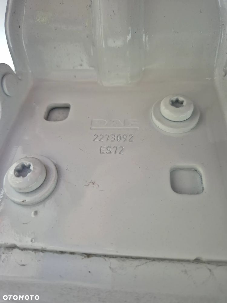 ZAWIAS DRZWICZEK KLAPY POKRYWY SCHOWKA DAF XG XG+ 2273092 - 2
