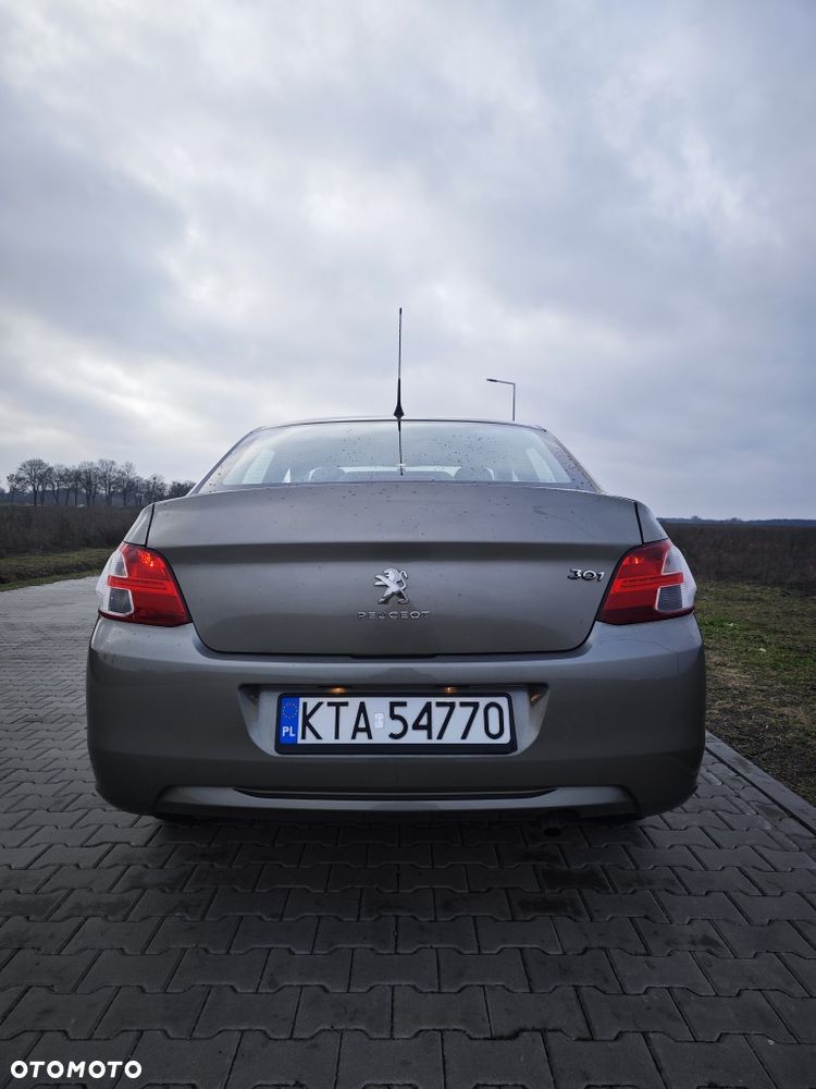 Peugeot 301 - 5
