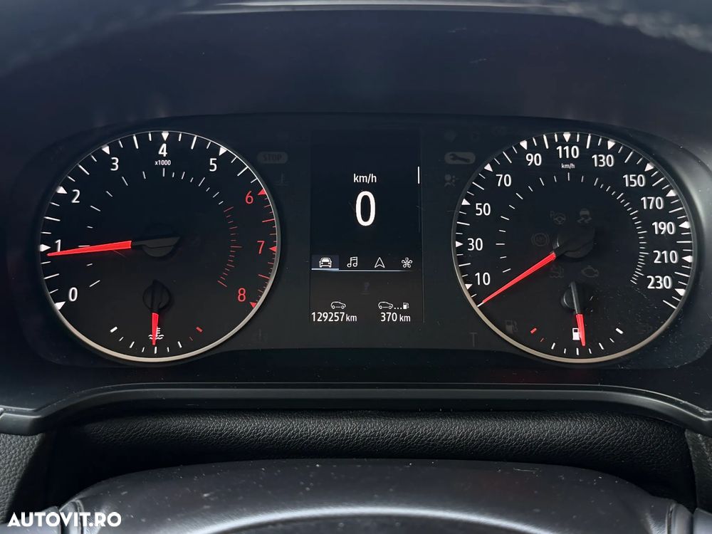 Renault Megane TCe 140 GPF BUSINESS EDITION - 17