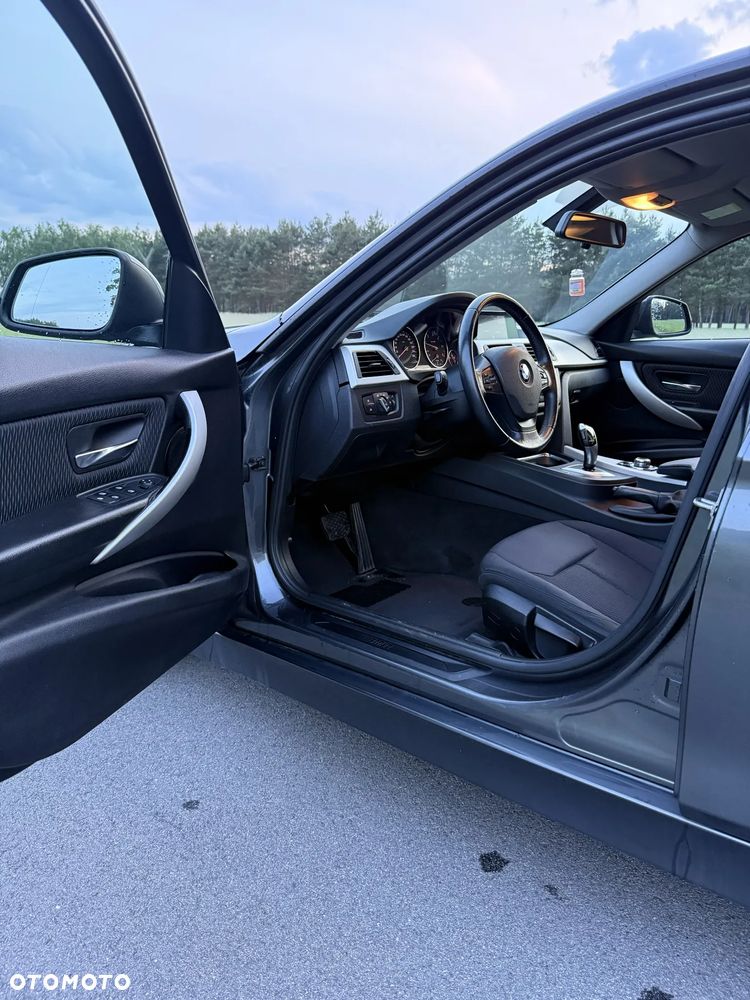 BMW Seria 3 - 18
