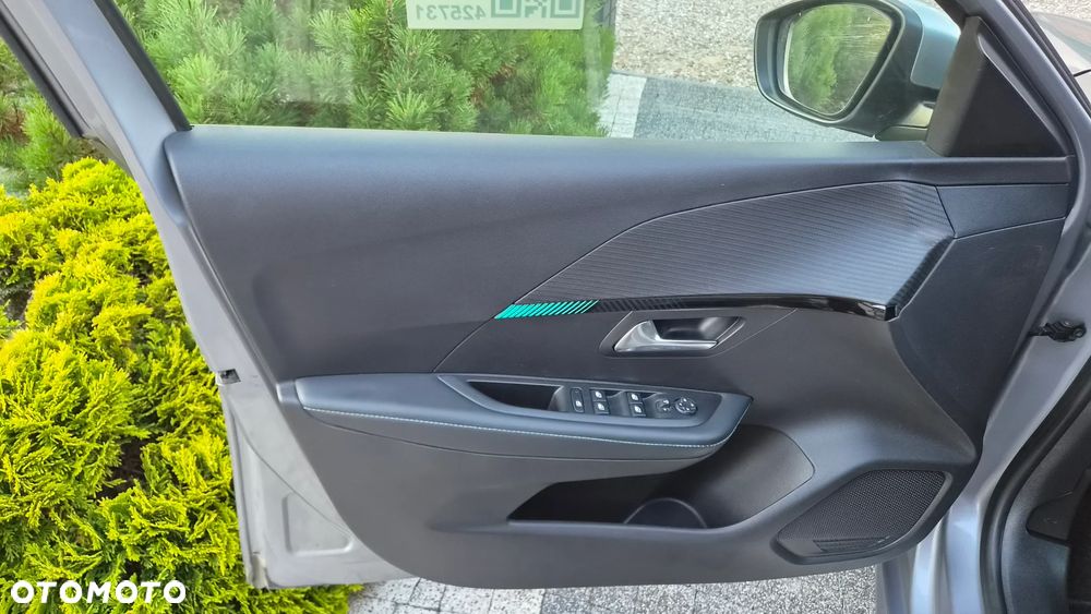 Peugeot 208 PureTech 100 Allure - 17