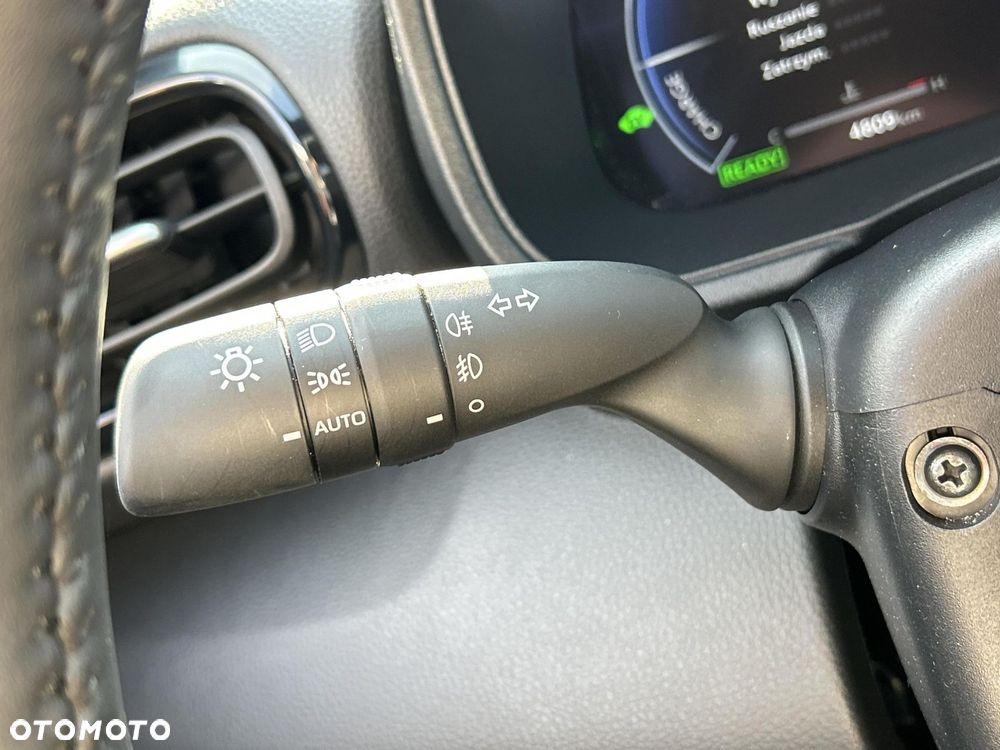 Toyota Yaris Hybrid 1.5 Executive - 17