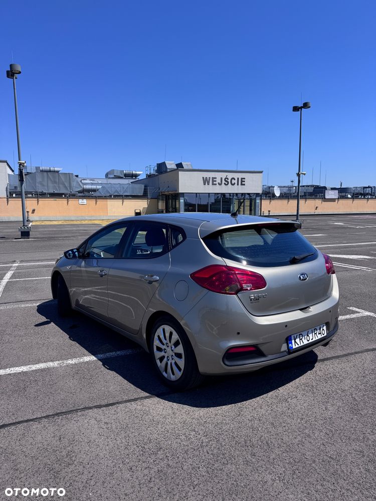 Kia Ceed - 4