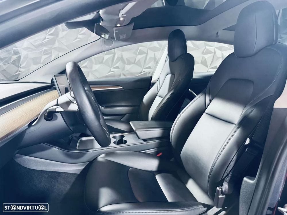 Tesla Model 3 Long Range AWD Dual Motor Performance - 32