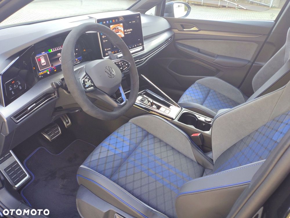 Volkswagen Golf - 10