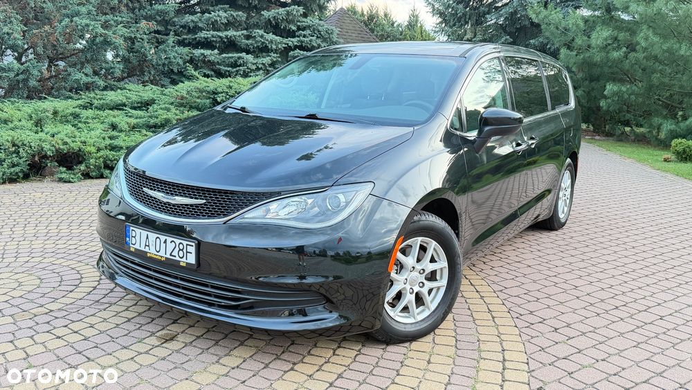 Chrysler Pacifica - 10