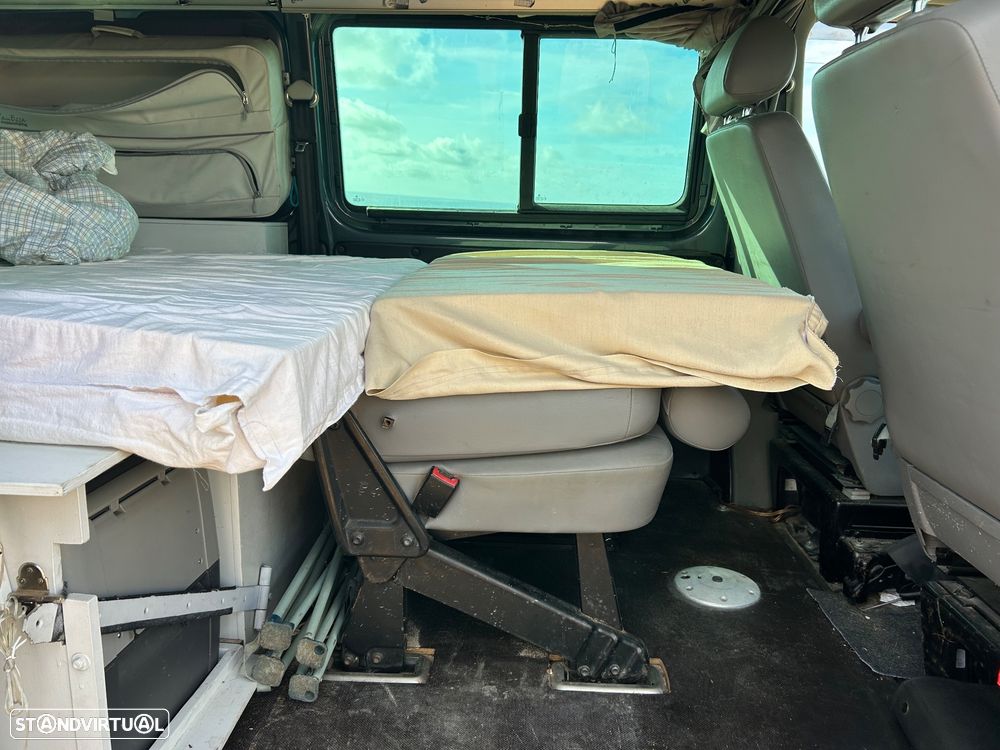 VW Transporter 2.5 TDi 174 Extra AC - 9