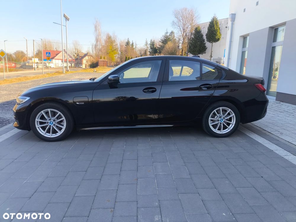 BMW Seria 3 320e - 5