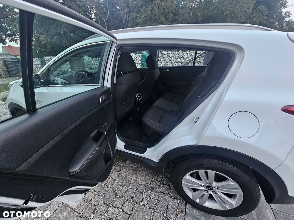 Kia Sportage 1.6 GDI Black Edition 2WD - 16