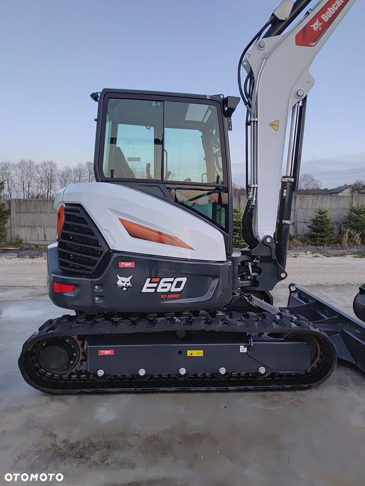 Caterpillar Minikoparka BOBCAT E55Z 23r E60 5 6 tony dodatk linie hydr e35 e 34 e35z cat 304 303,5 serwisowana 1 wł koparka gąsienicowa Cat 303.5 304 305 305.5 306  Kubota 3,5tony - 17