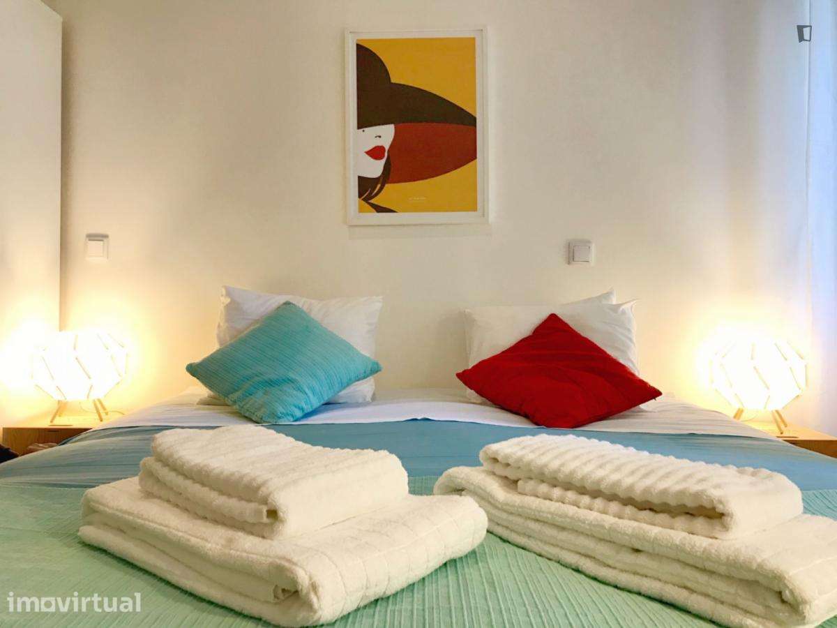 Apartamento com 1 quartos - localizado em São Bento Lisbon - Grande imagem: 4/25