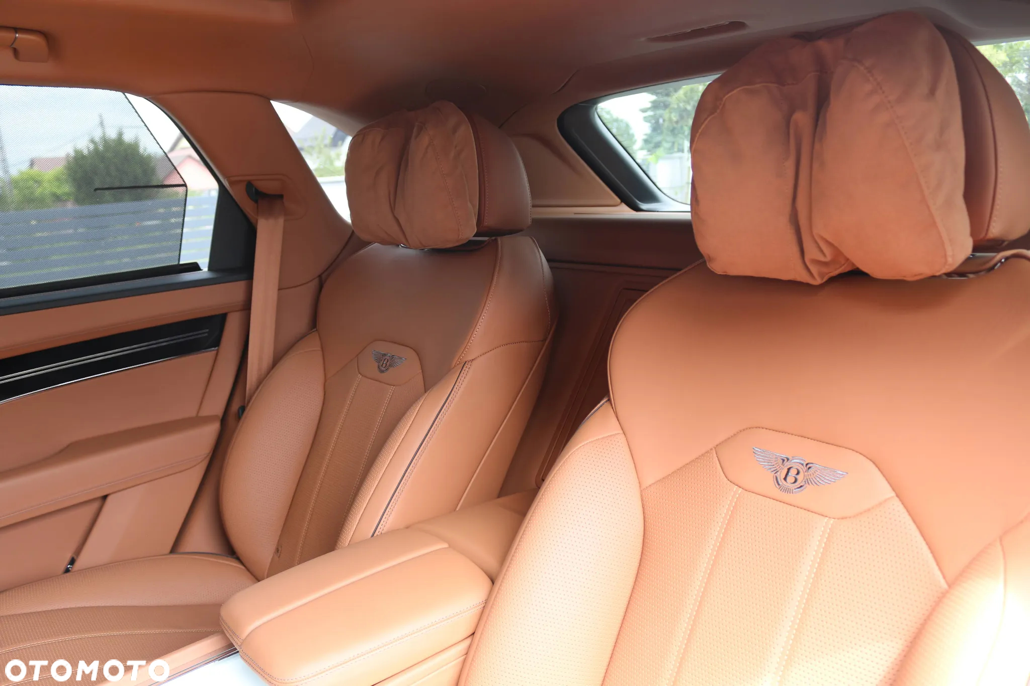 Bentley Bentayga - 19