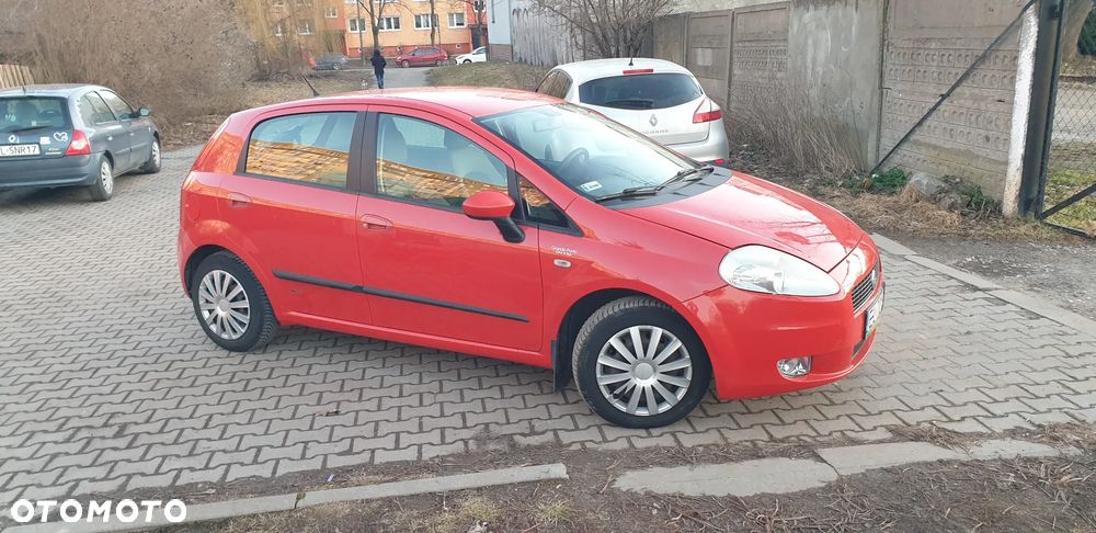 Fiat Grande Punto Actual 1.4 8V Estiva Blue&Me - 3