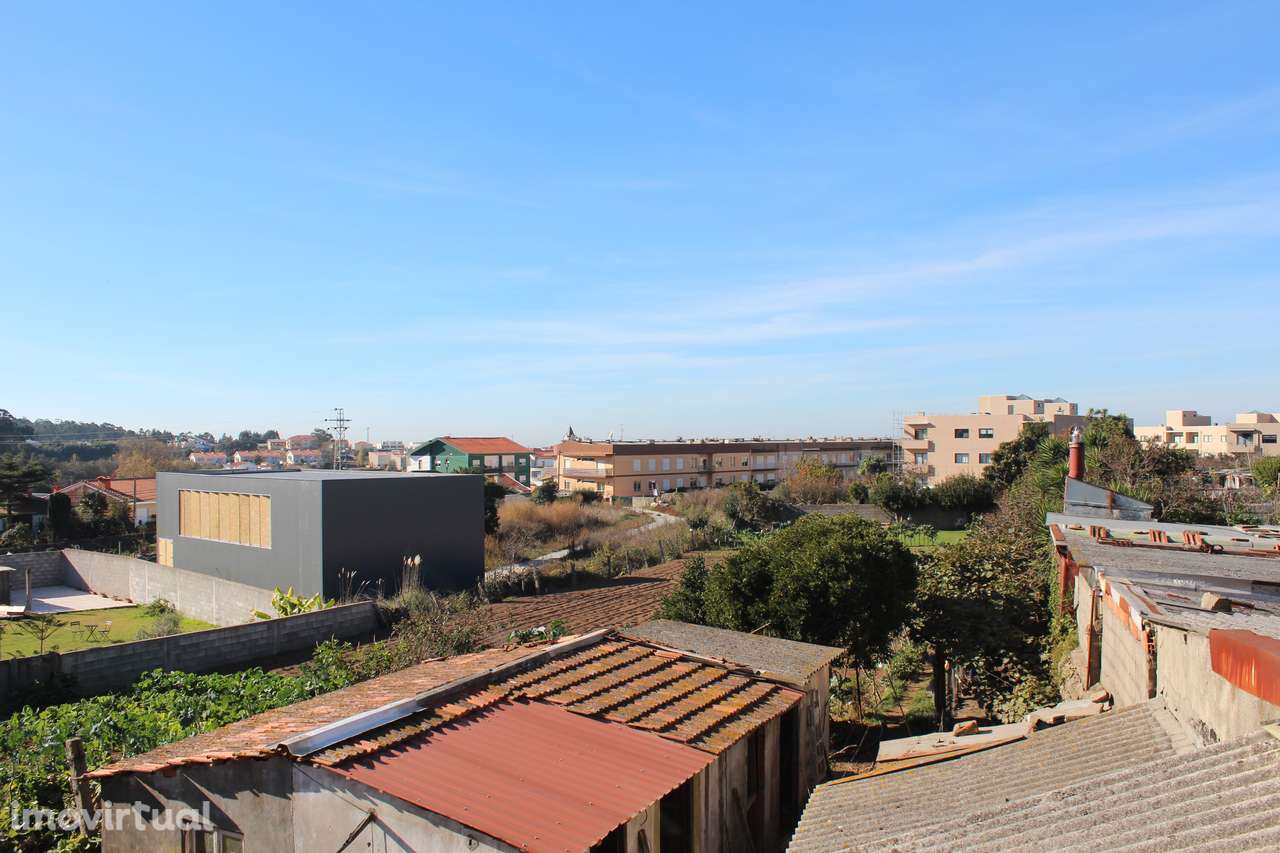 Terreno com casas para reconstrução - Grande imagem: 5/7