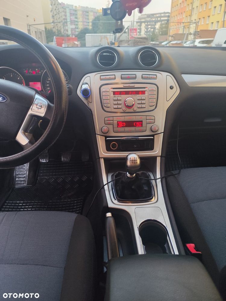 Ford Mondeo - 12