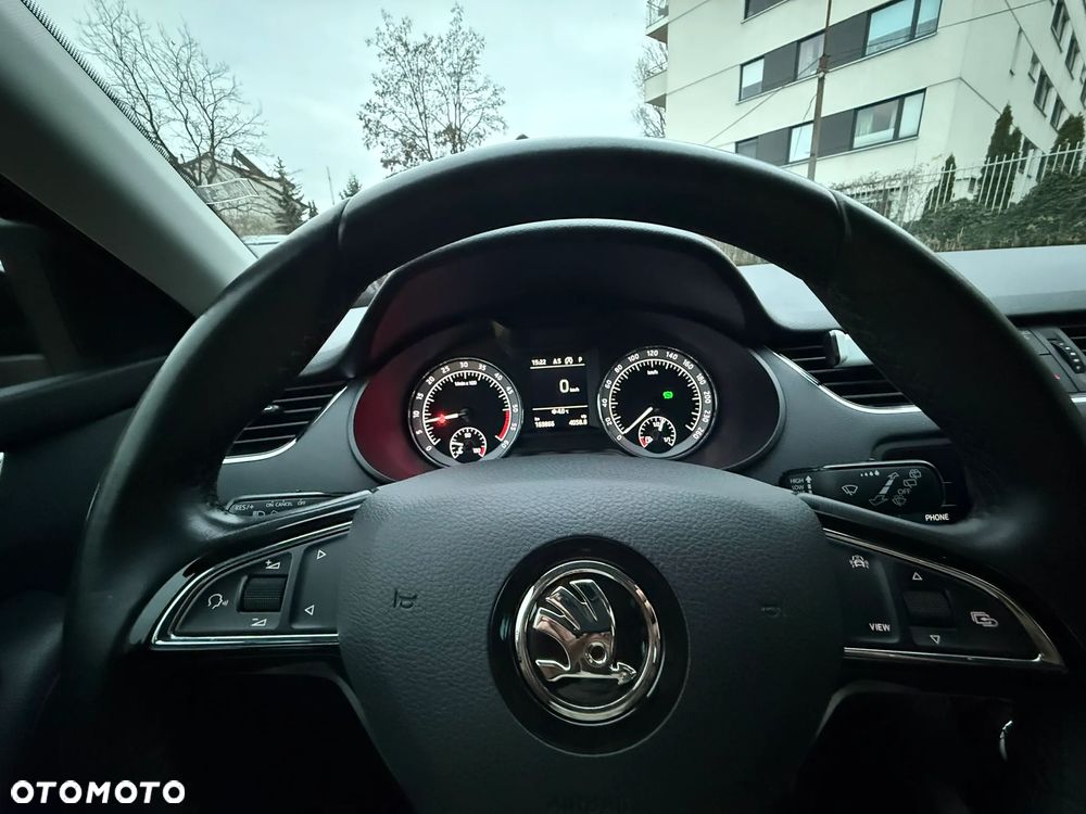 Skoda Octavia 2.0 TDI Style DSG - 13