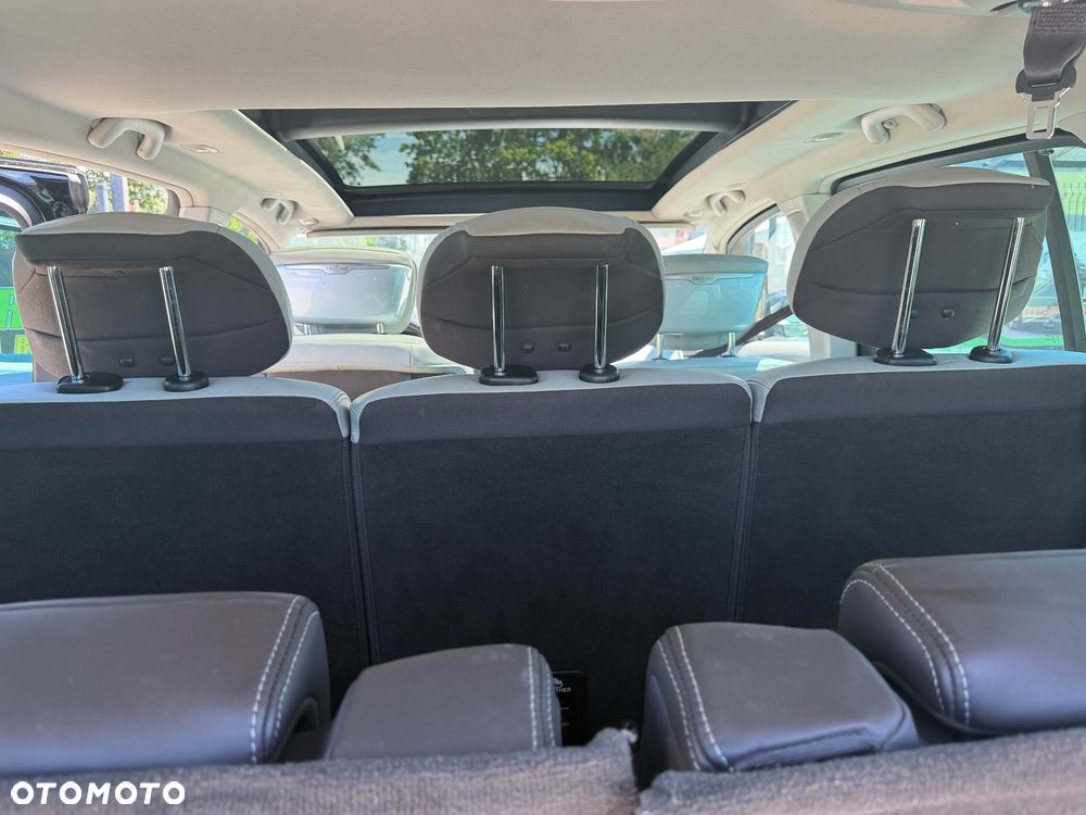 Renault Espace 1.6 dCi Energy Initiale Paris EDC 7os - 10