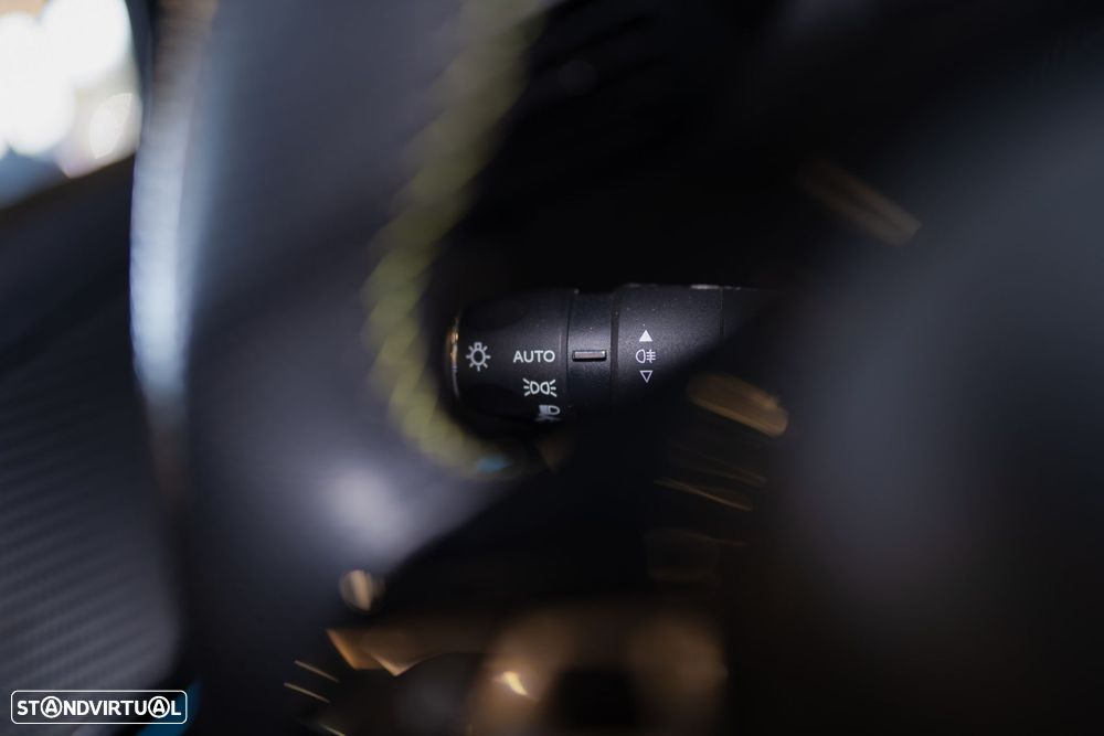 Peugeot 208 1.2 PureTech GT Line - 35