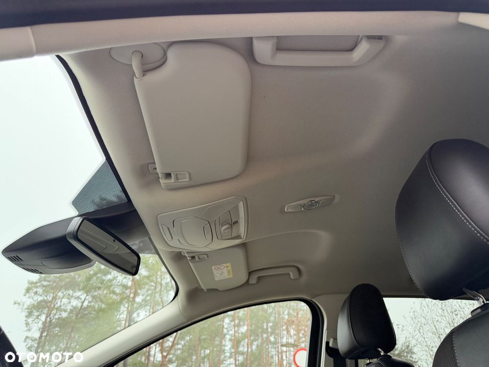 Ford Kuga 2.0 TDCi 2x4 Titanium - 23