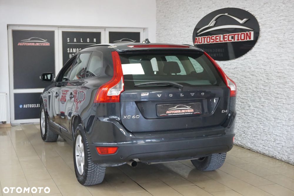 Volvo XC 60 D4 Geartronic Kinetic - 4