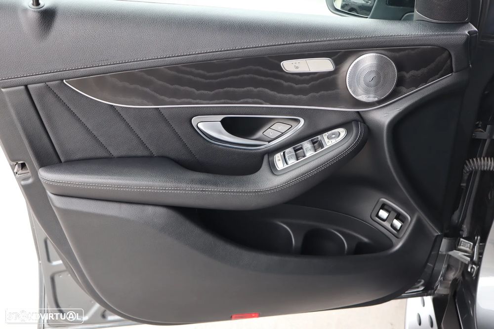 Mercedes-Benz GLC 250 d 4Matic 9G-TRONIC AMG Line - 17