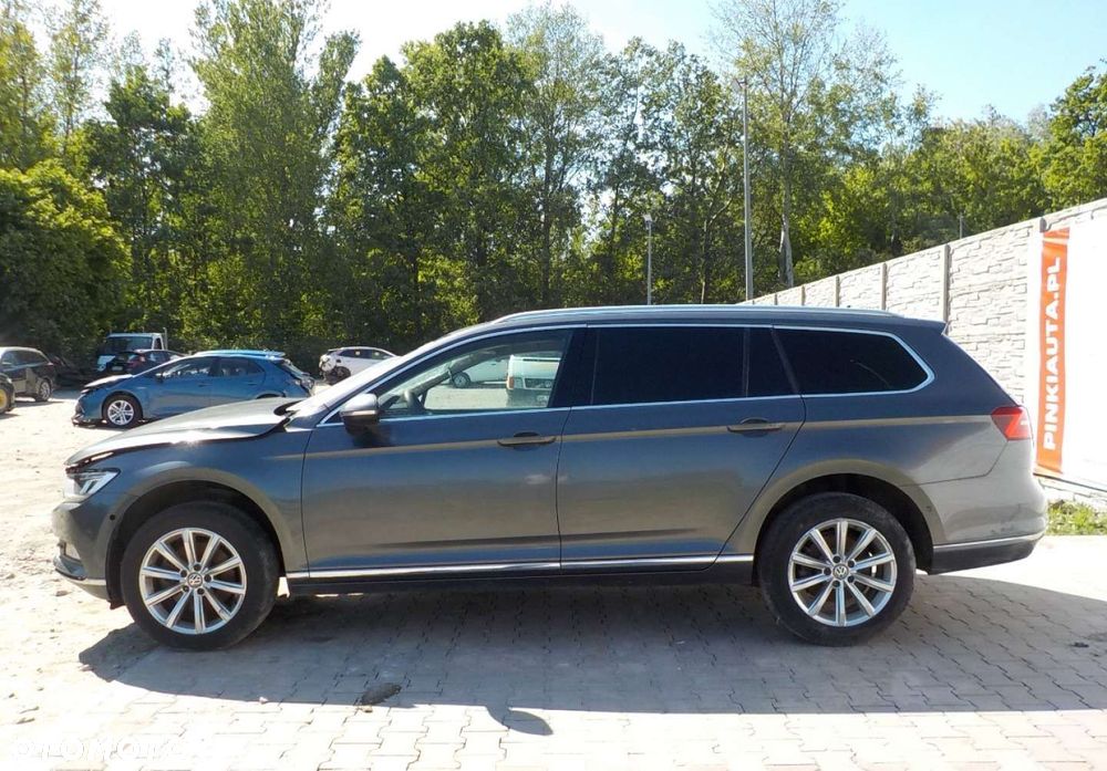 Volkswagen Passat Variant 1.6 TDI SCR DSG - 12