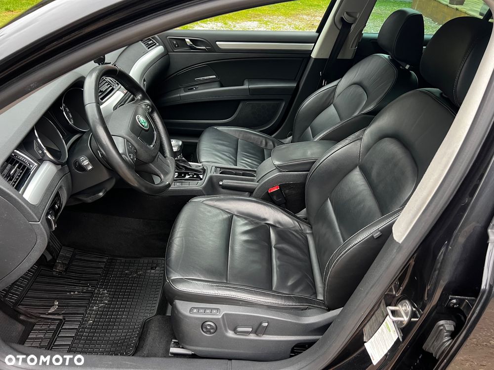 Skoda Superb 2.0 TDI DSG Elegance - 10