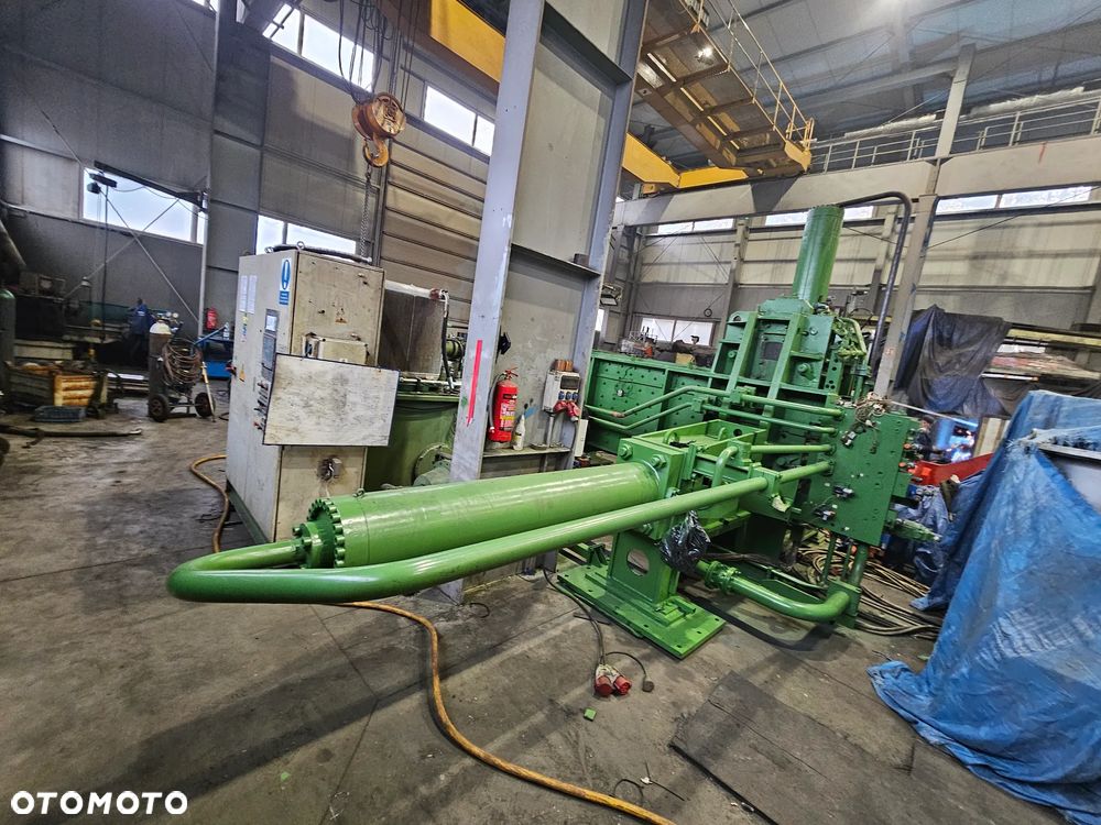 Inny Paczkarka HENSCHEL 30 x 30 - 2