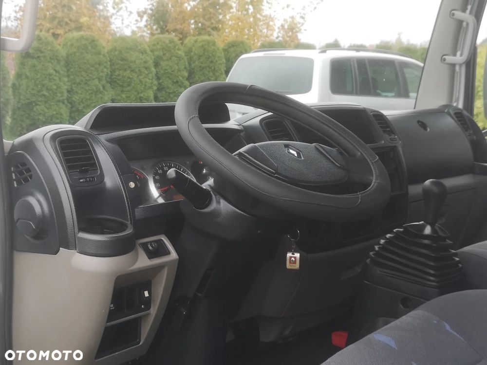 Renault Maxity 2.5dXi 130 - 10