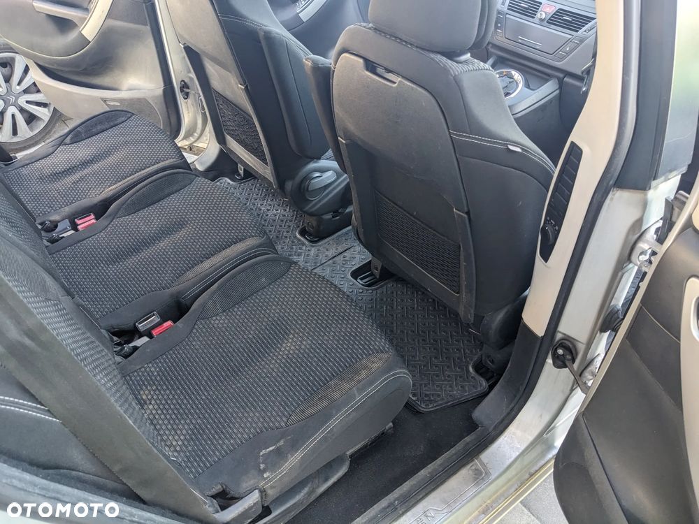 Citroën C4 Picasso 1.8i SX - 12