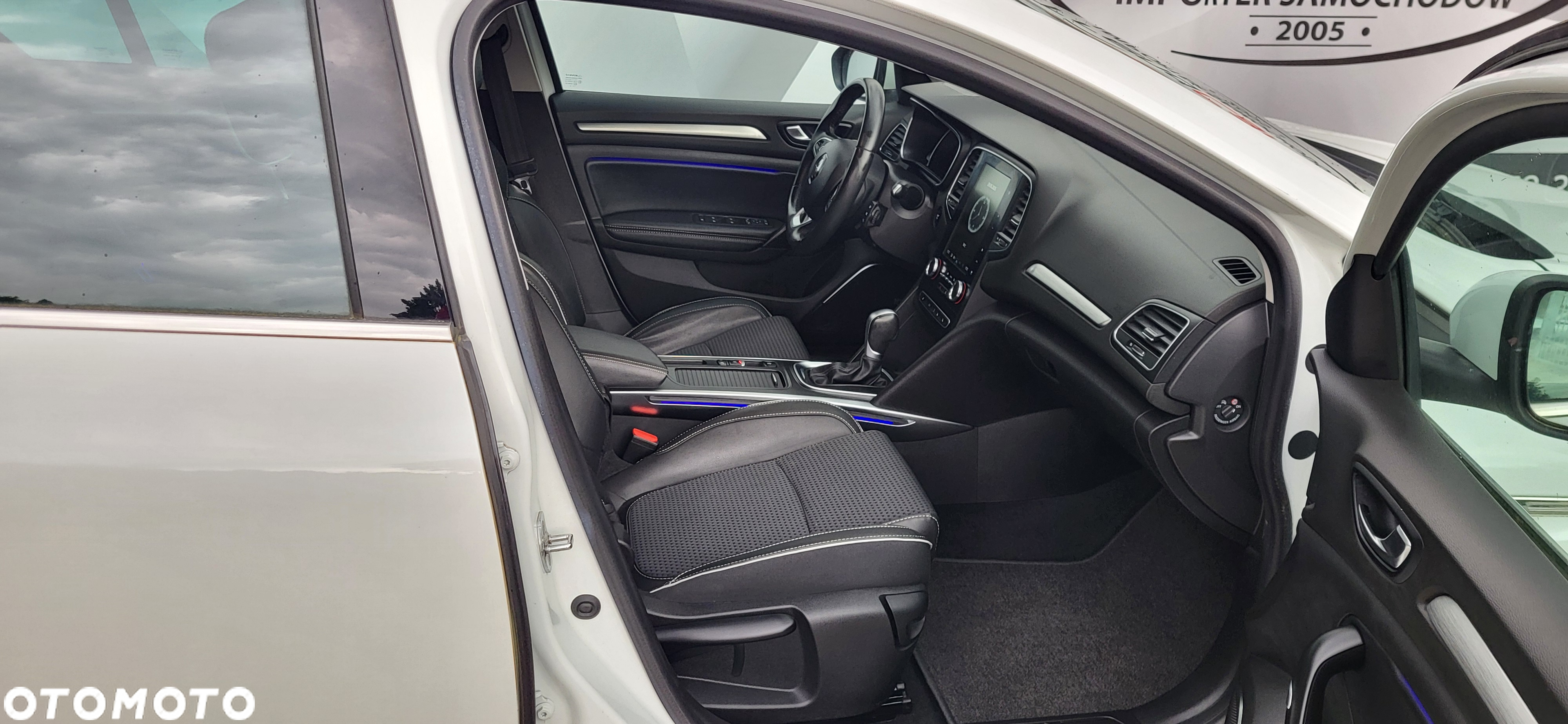 Renault Megane Grandtour BLUE dCi 150 EDC BOSE EDITION - 16