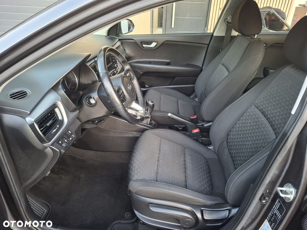 Kia Rio - 8