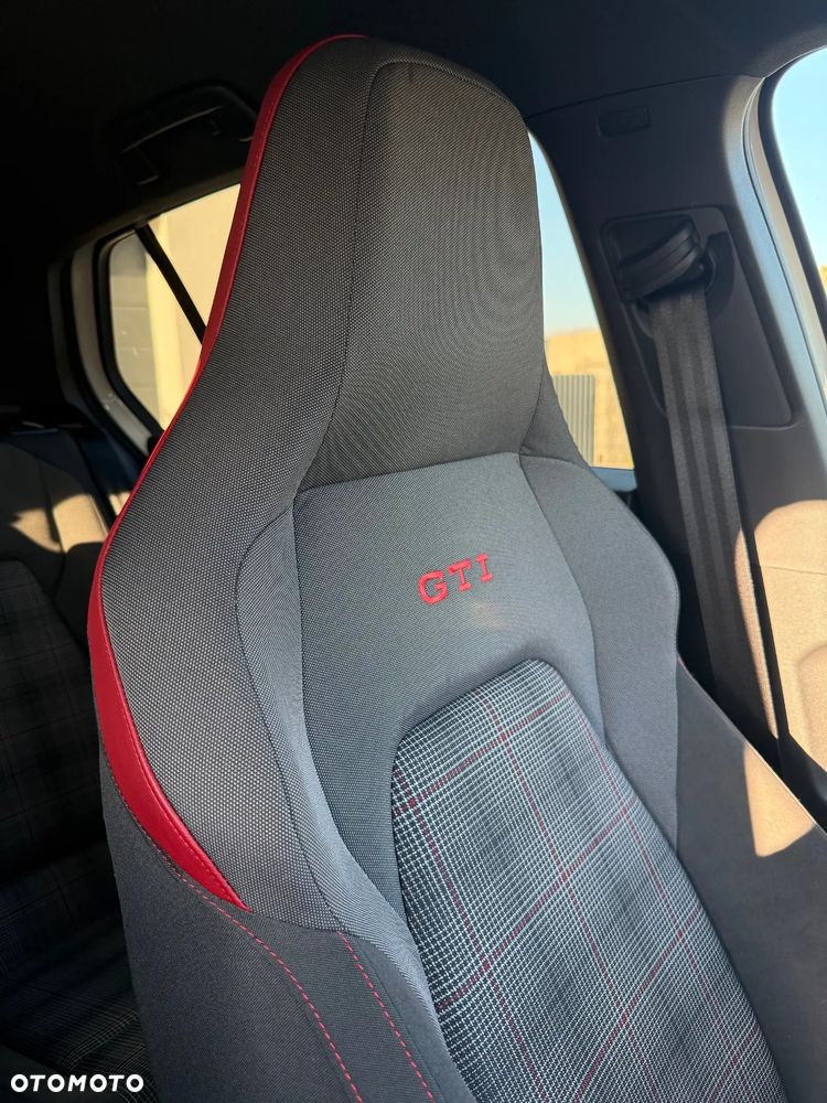 Volkswagen Golf 2.0 TSI OPF DSG GTI - 19