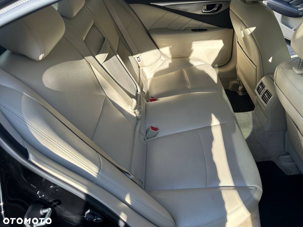 Infiniti Q50 2.0t Premium EU6 - 18