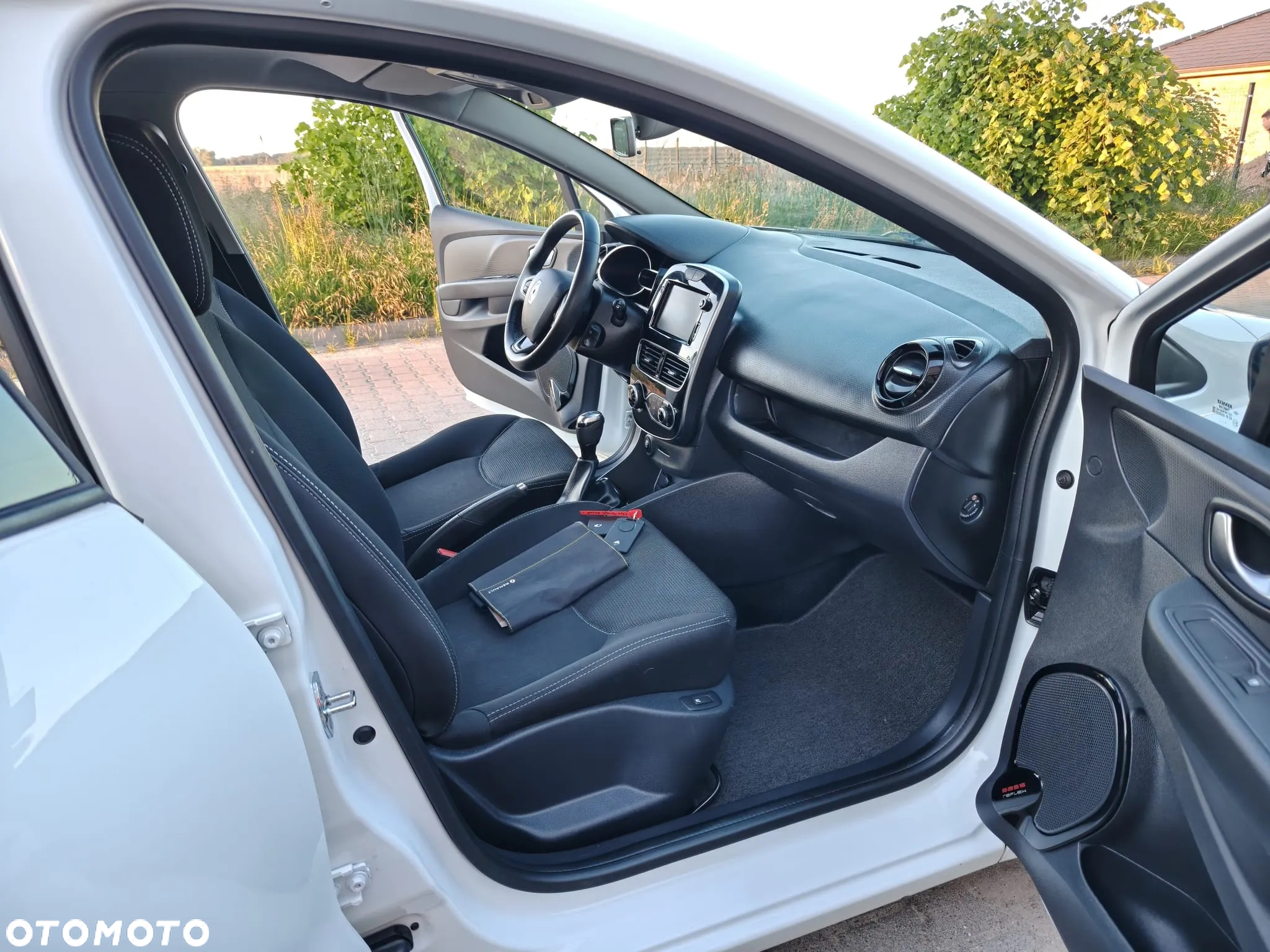 Renault Clio - 23